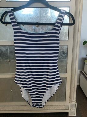 Tommy Bahama striped Swimsuit 8